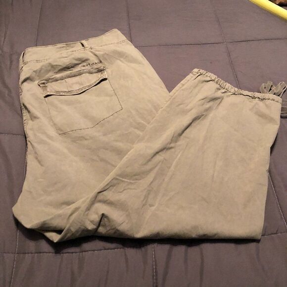 DKNY Pure Women’s Cargo Army Green pants size Quee.         SB - Picture 1 of 7